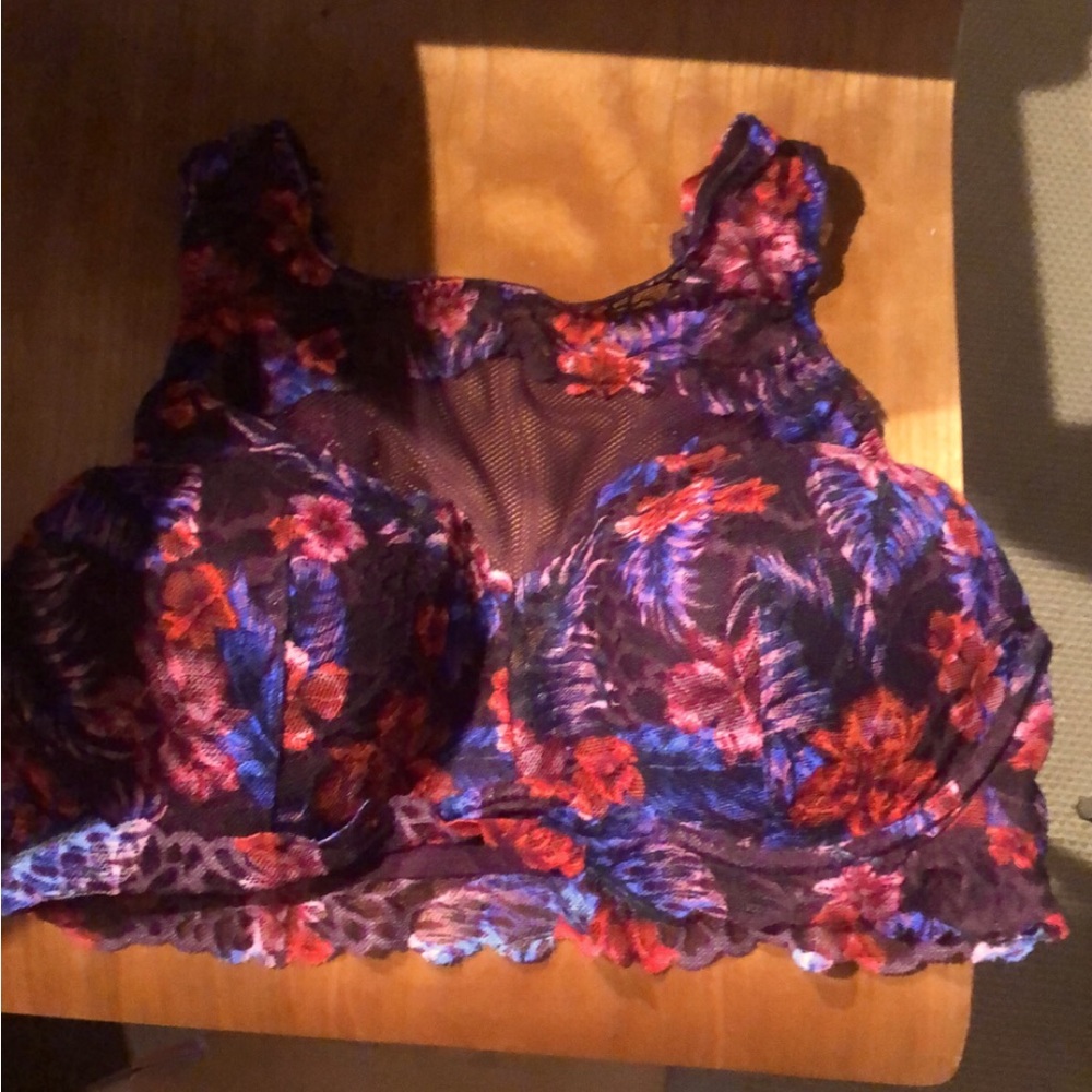 Victorias Secret underwire bra